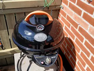 Gaskuglegril Outdoorchef P420 som ny med taske