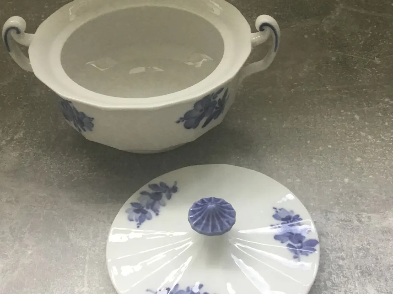 Billede 1 - Royal Copenhagen blå blomst