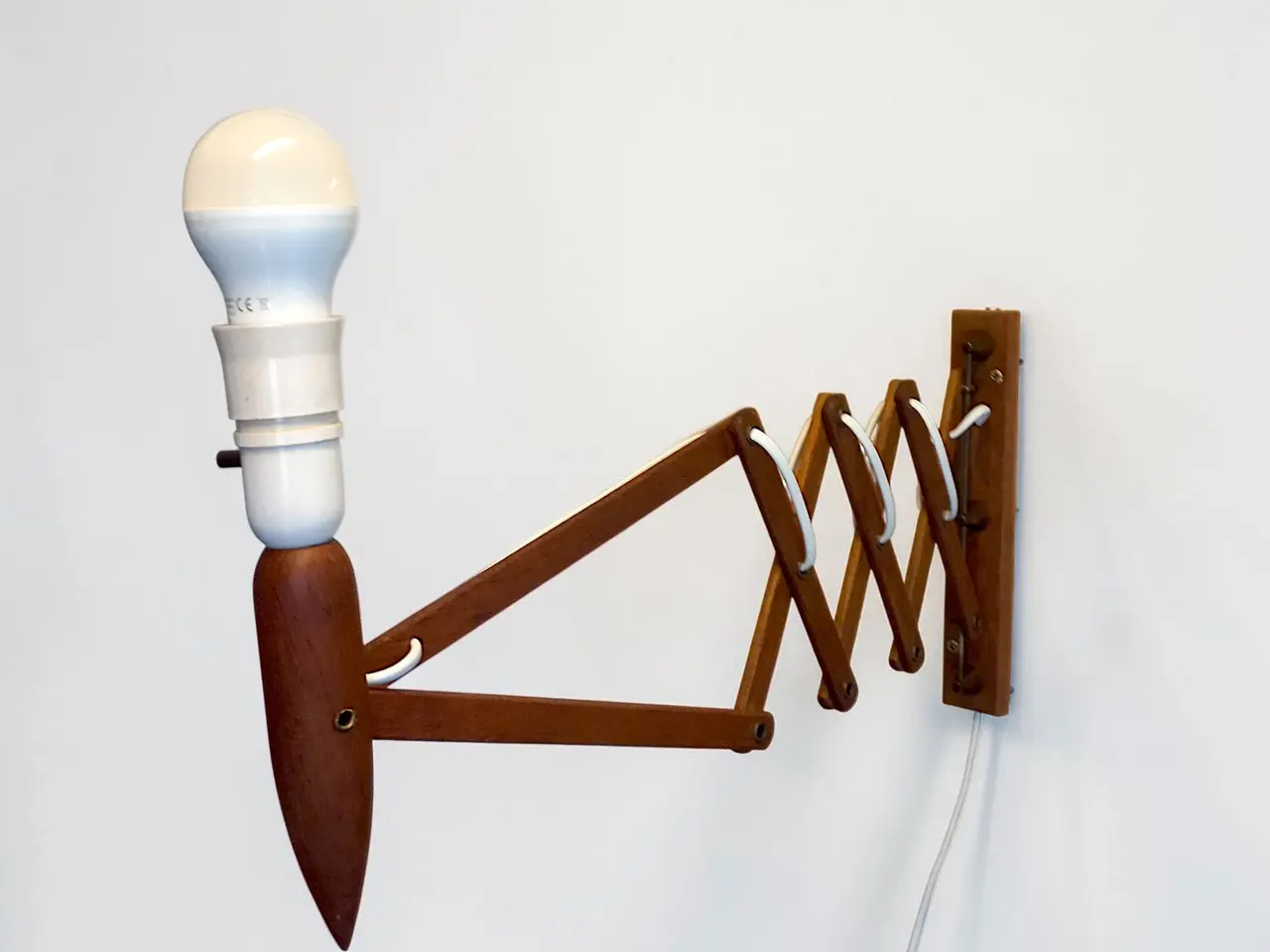 Billede 3 - LYFA sakselampe teak messing ca 1960