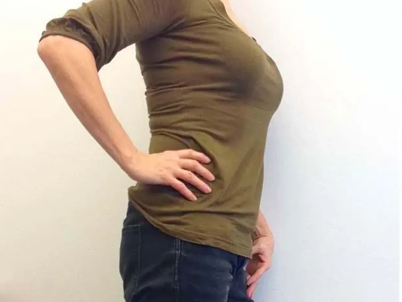 Billede 6 - T-SHIRT med 3/4-LANGE ÆRMER - Bluse