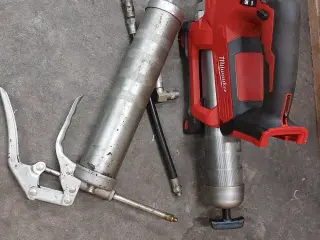 Milwaukee batteridreven fedt tryksmørre