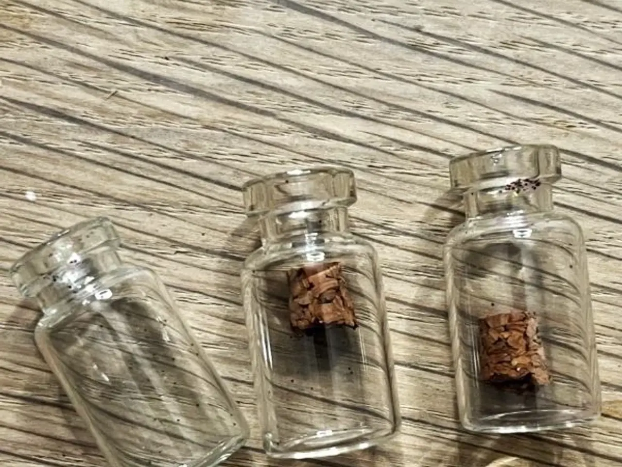 Billede 1 - 3 forrådsglas i miniformat - miniature