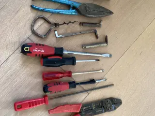 Blandet håndværktøj ad ældre dato.