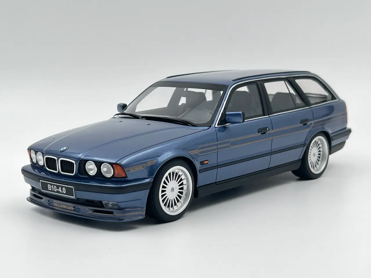Billede 2 - 1995 BMW Alpina B10 4.0 Touring e34 - 1:18