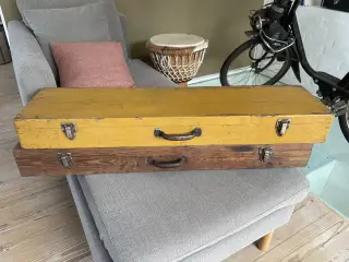 retro hylder / våbenkasser