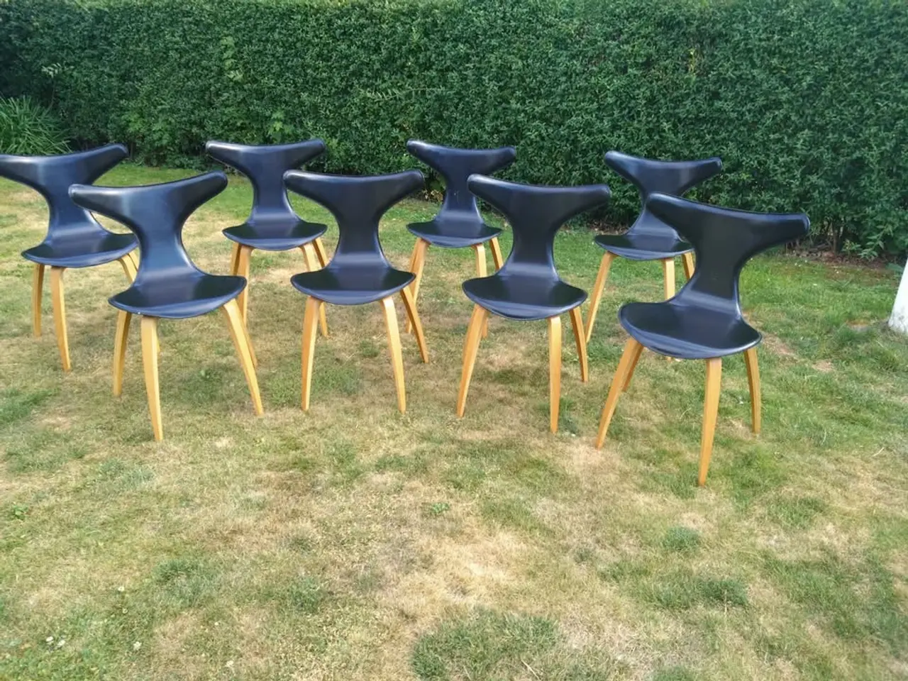 Billede 1 - 8 stk Ilva dolphin sort kunst læder spisebord stol