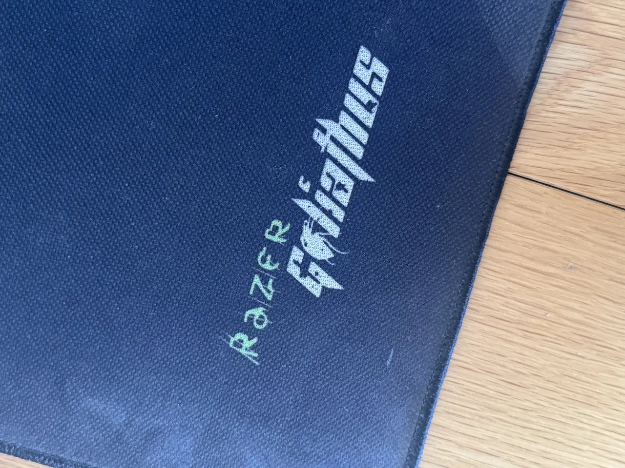 Billede 3 - Musemåtte fra Razor pris 99 kr