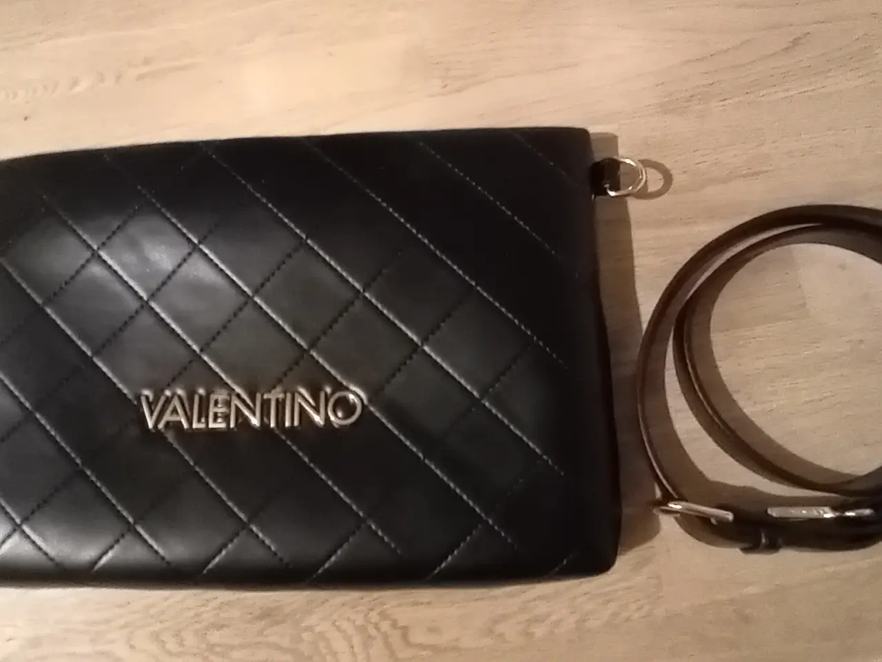 Billede 1 - VALENTINO TASKE.