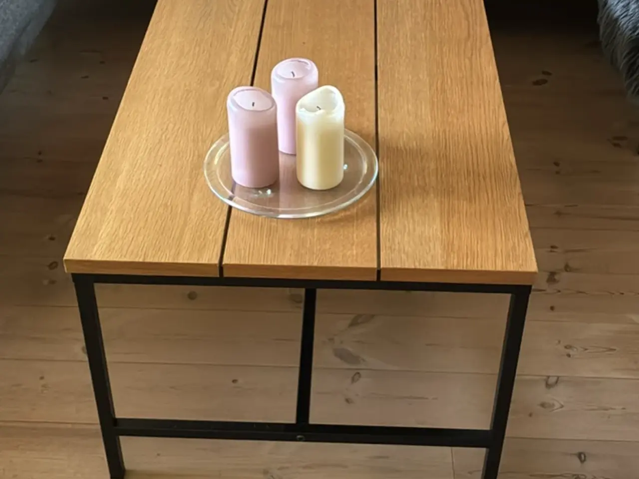 Billede 2 - Sofabord med sort stel