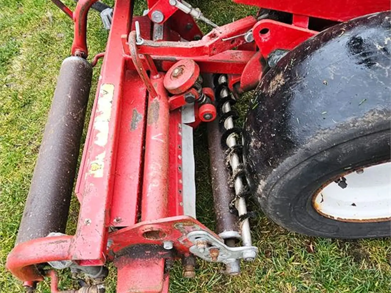 Billede 22 - Toro Greensmaster 3100 - Cylinder lawn mower - With 3 verticutter heads