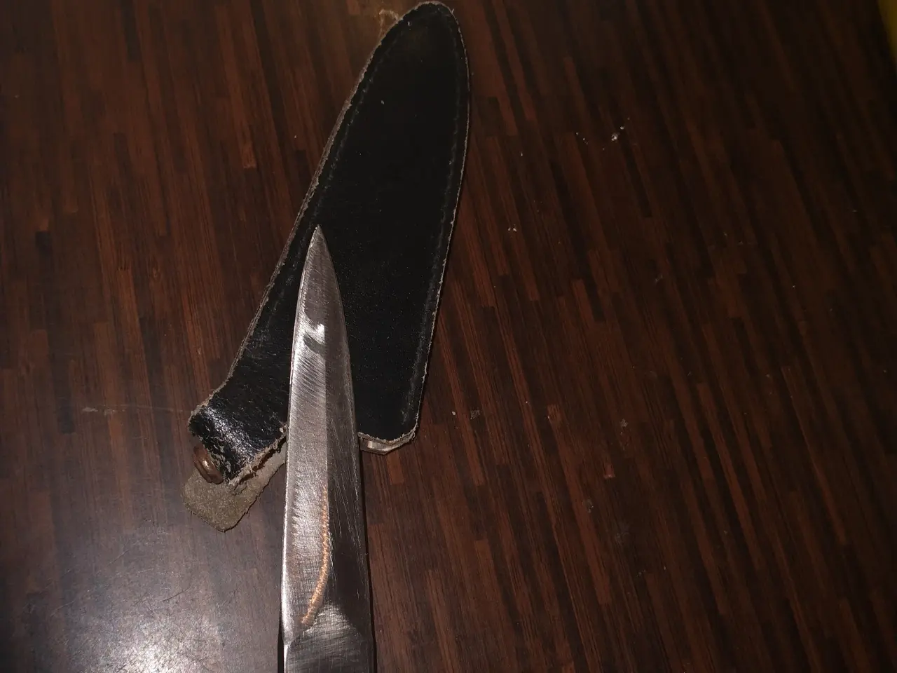 Billede 2 - Tveægget kniv 