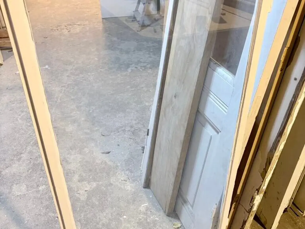 Billede 2 - Store, originale forsatsrammer m. kittet rude
