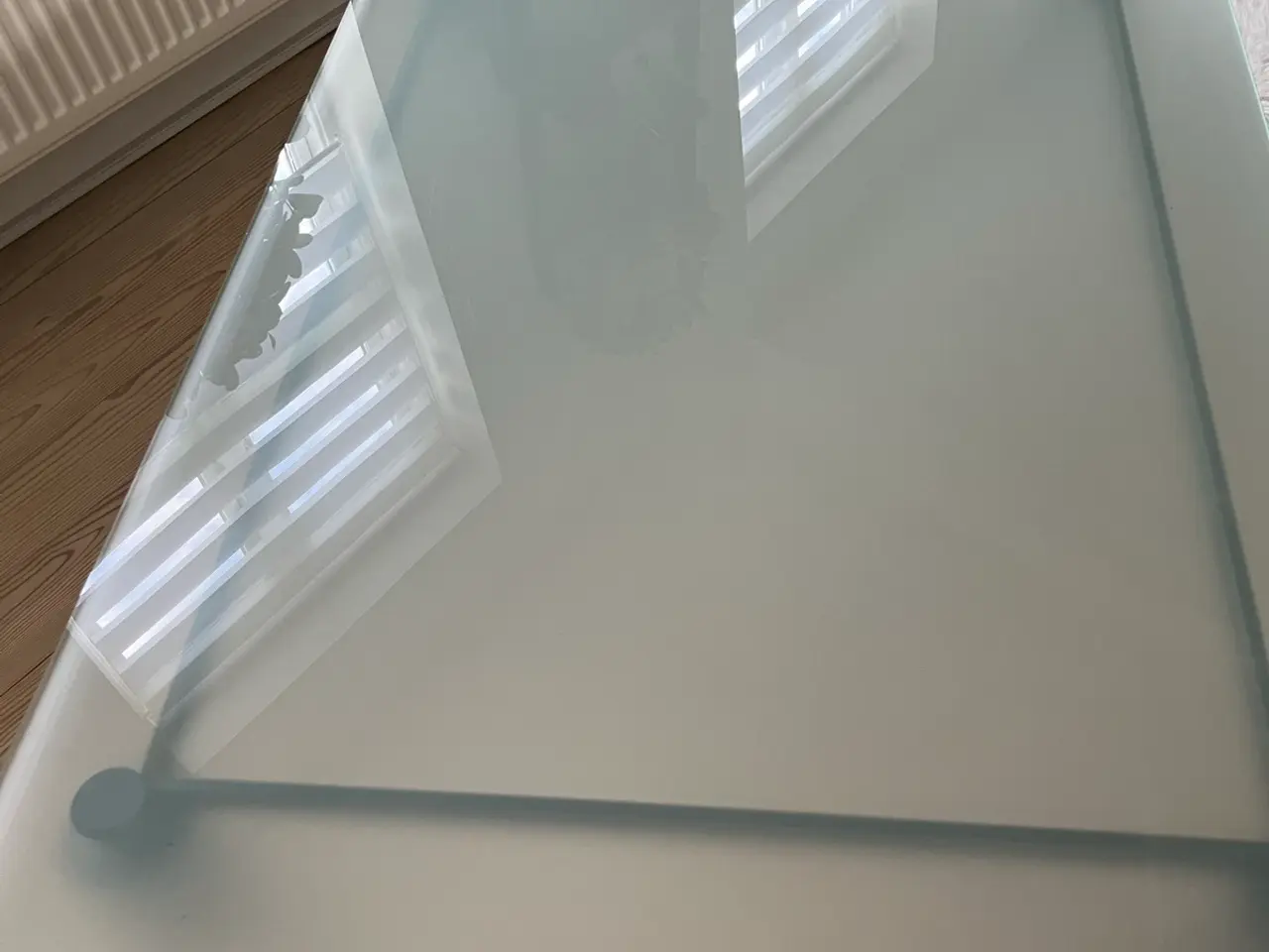 Billede 5 - Elegant sofabord med glasbordplade