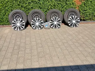 4 stk Michelin vinterdæk på stålfælger