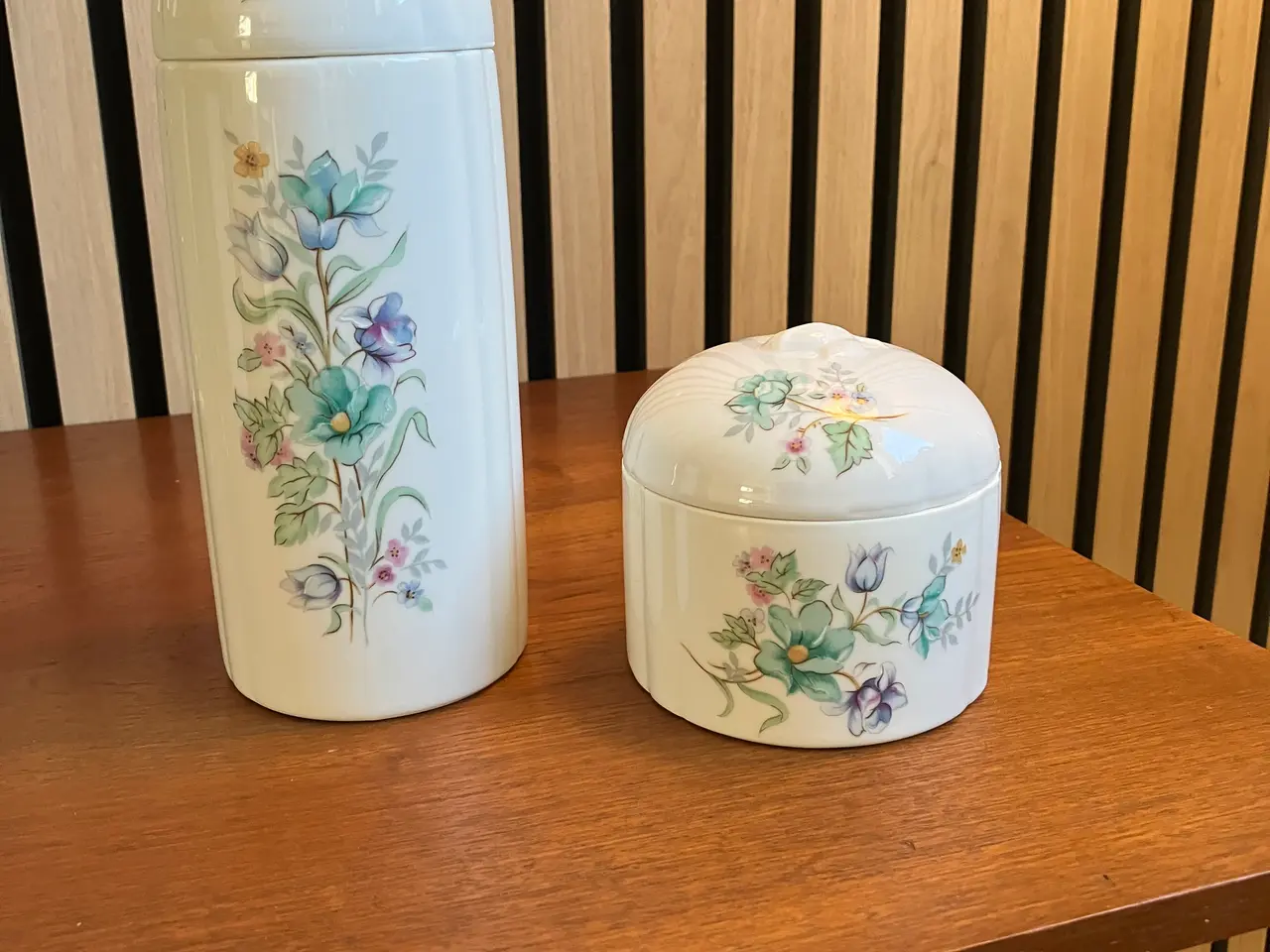 Billede 2 - Vintage Elizabeth Arden porcelænskrukker med låg