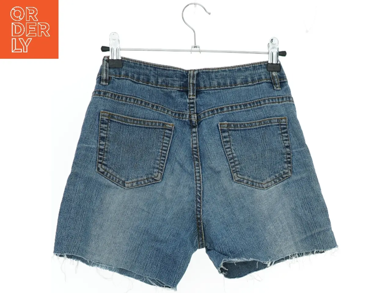 Billede 2 - Jeansshorts i denim (str. 152)