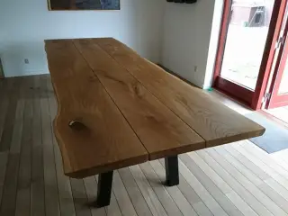 Plankebord lavet i egeplanker