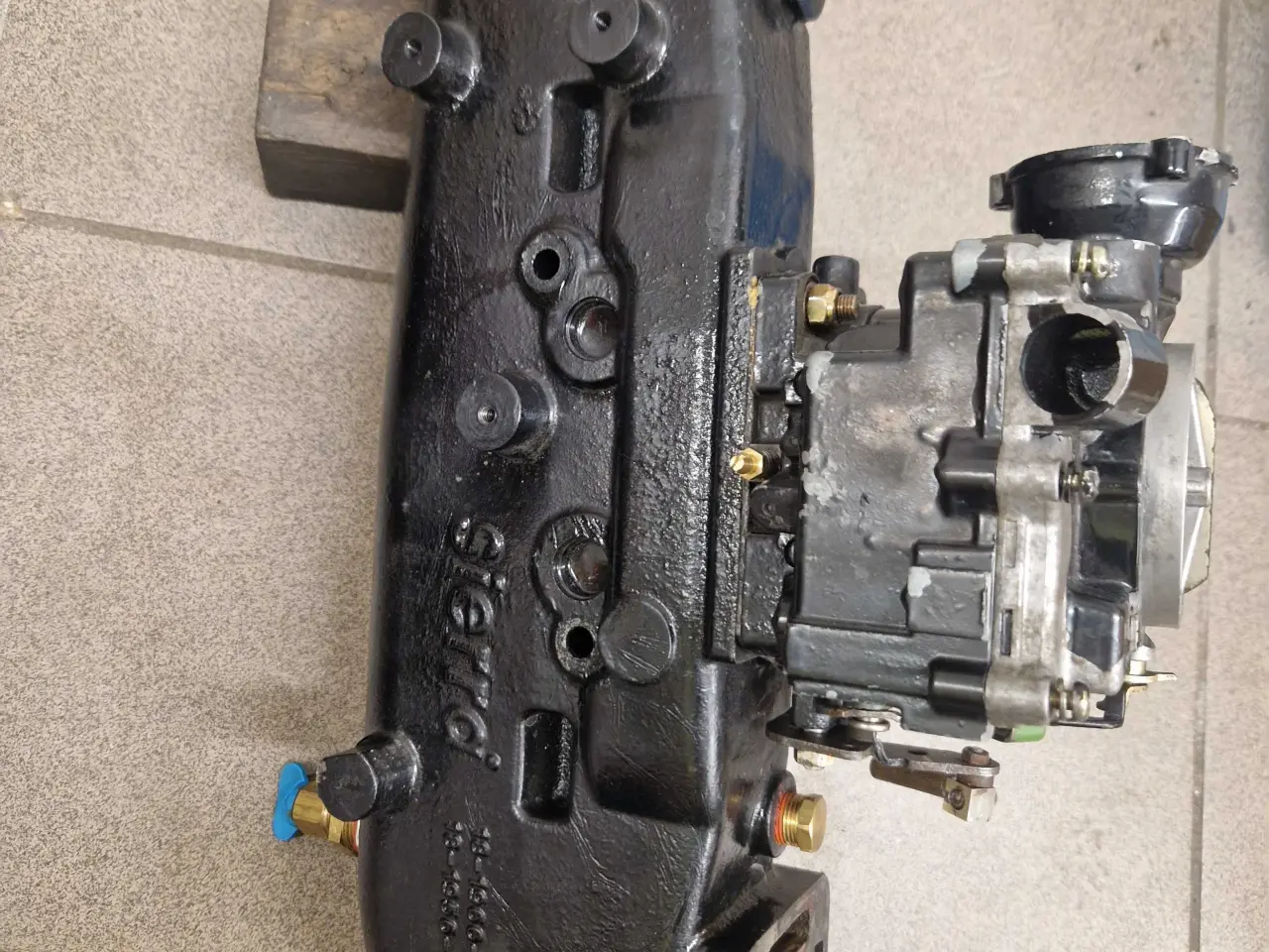 Billede 1 - Mercruiser 3.0 manifold