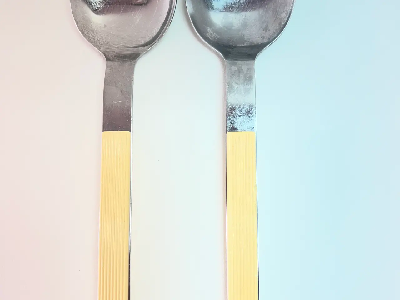 Billede 1 - Vintage Salatbestik m/Rillet Råhvidt Skaft (21 Cm.