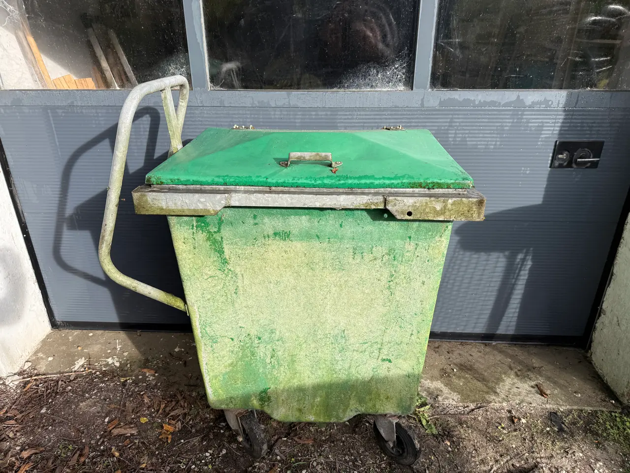 Billede 1 - Affaldscontainer 400 l med håndtag og bøjle