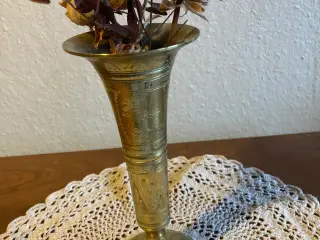 Vase i metal..