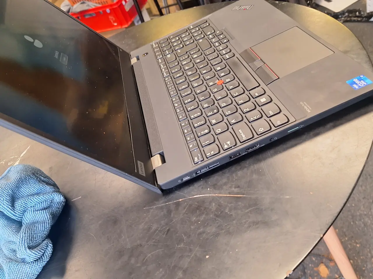 Billede 5 - ThinkPad T15 Gen 2i – kraftig premium-laptop