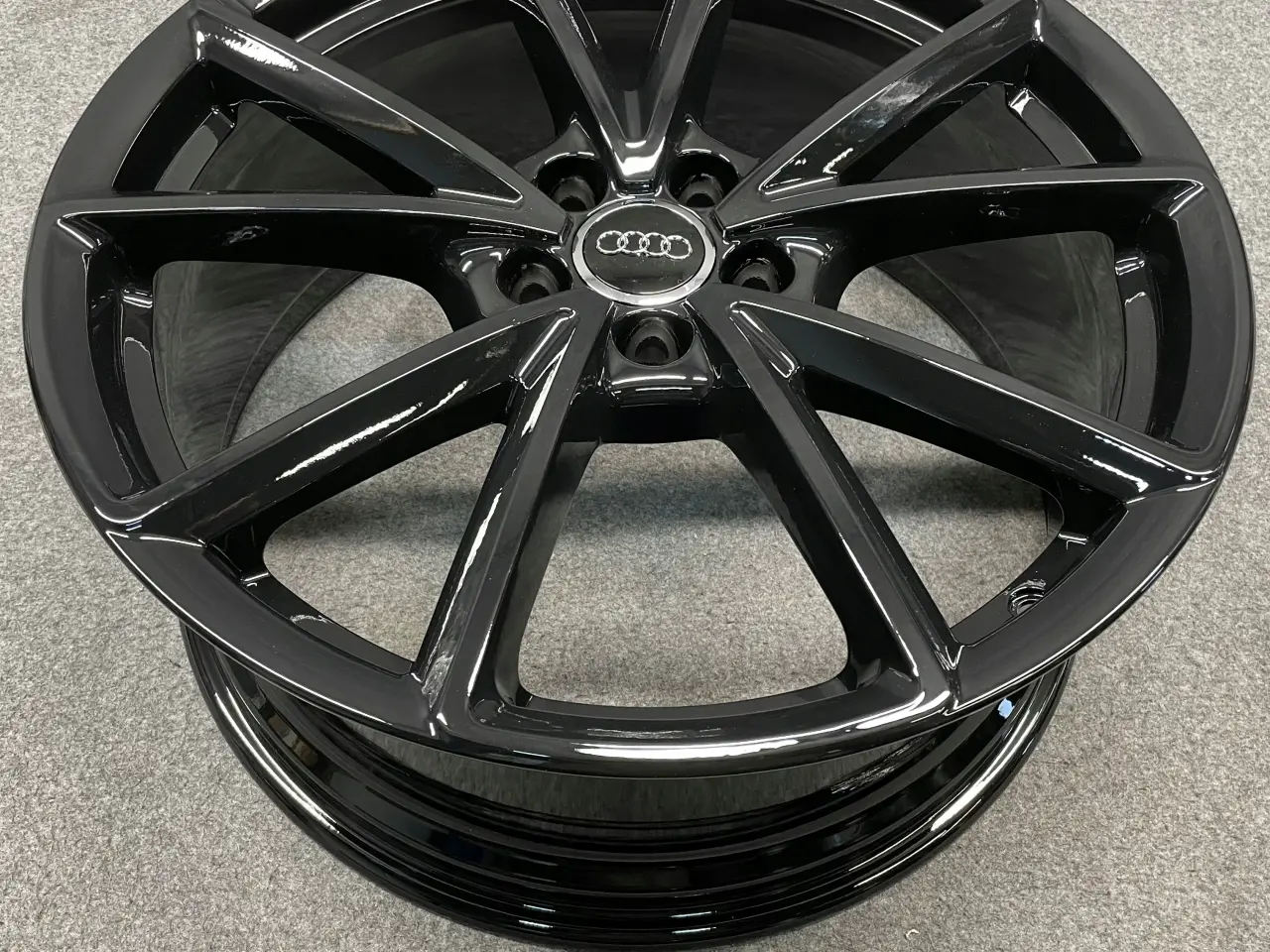 Billede 1 - ALUFÆLGE AUDI Q5 8R0 20"