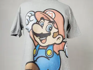 ⭐️- Super Mario T-shirt - 2011 Nintendo, Str. S