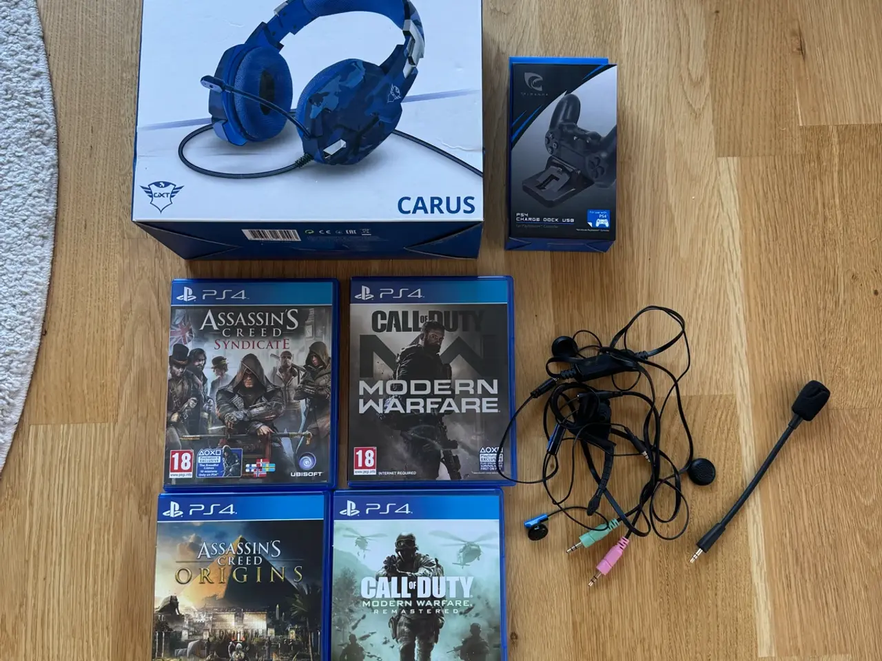 Billede 1 - PS4 gamingpakke – 4 spil + headset +opladerstander