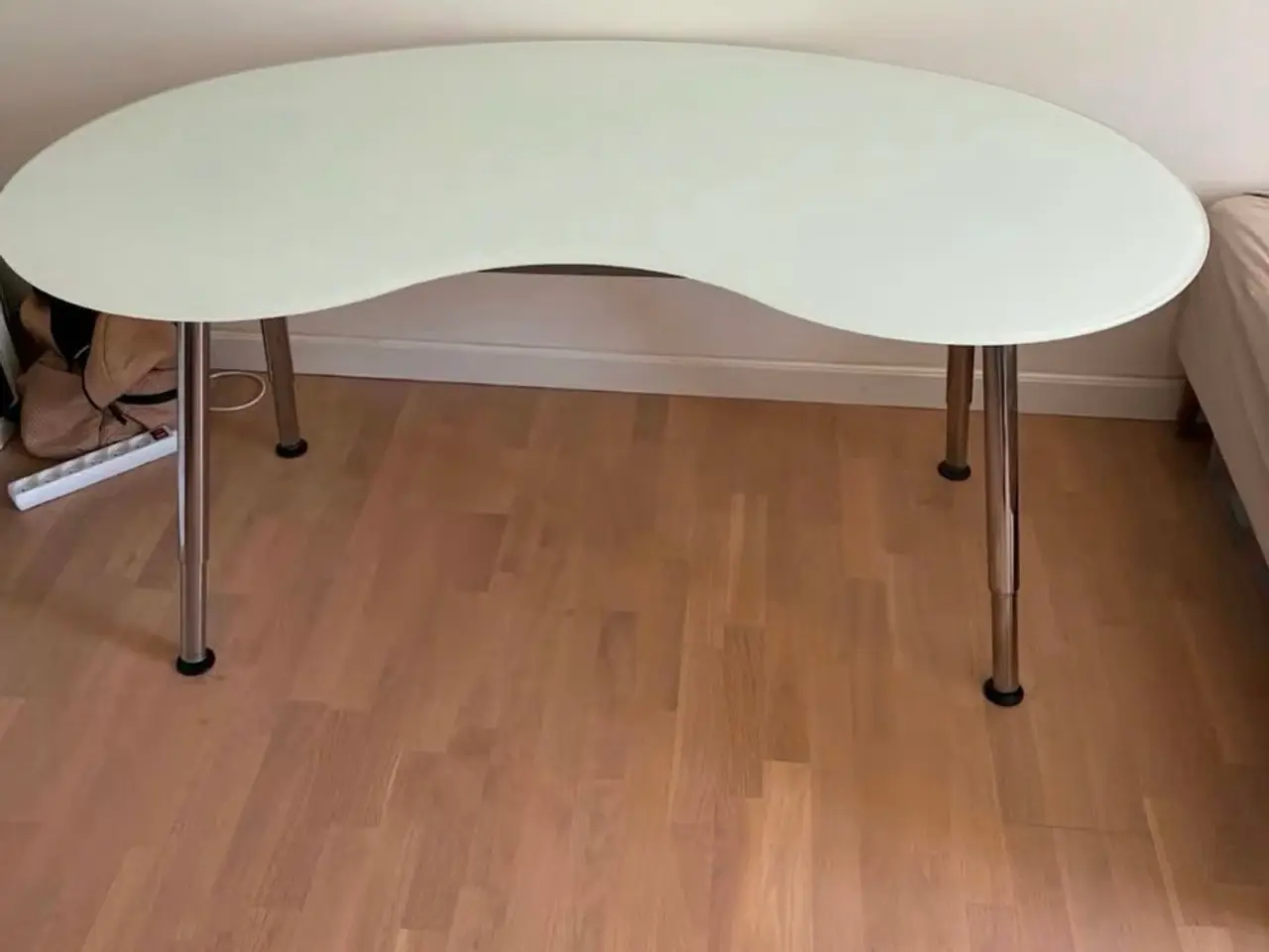 Billede 1 - Glas skrivebord i hærdet glas med forkromede ben