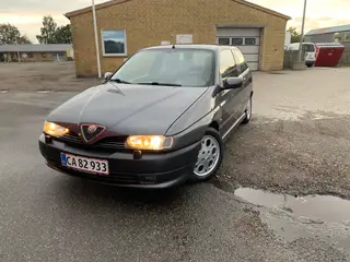 Alfa Romeo 145 2.0 TS QUADRIFOGLIO MOMO-edition