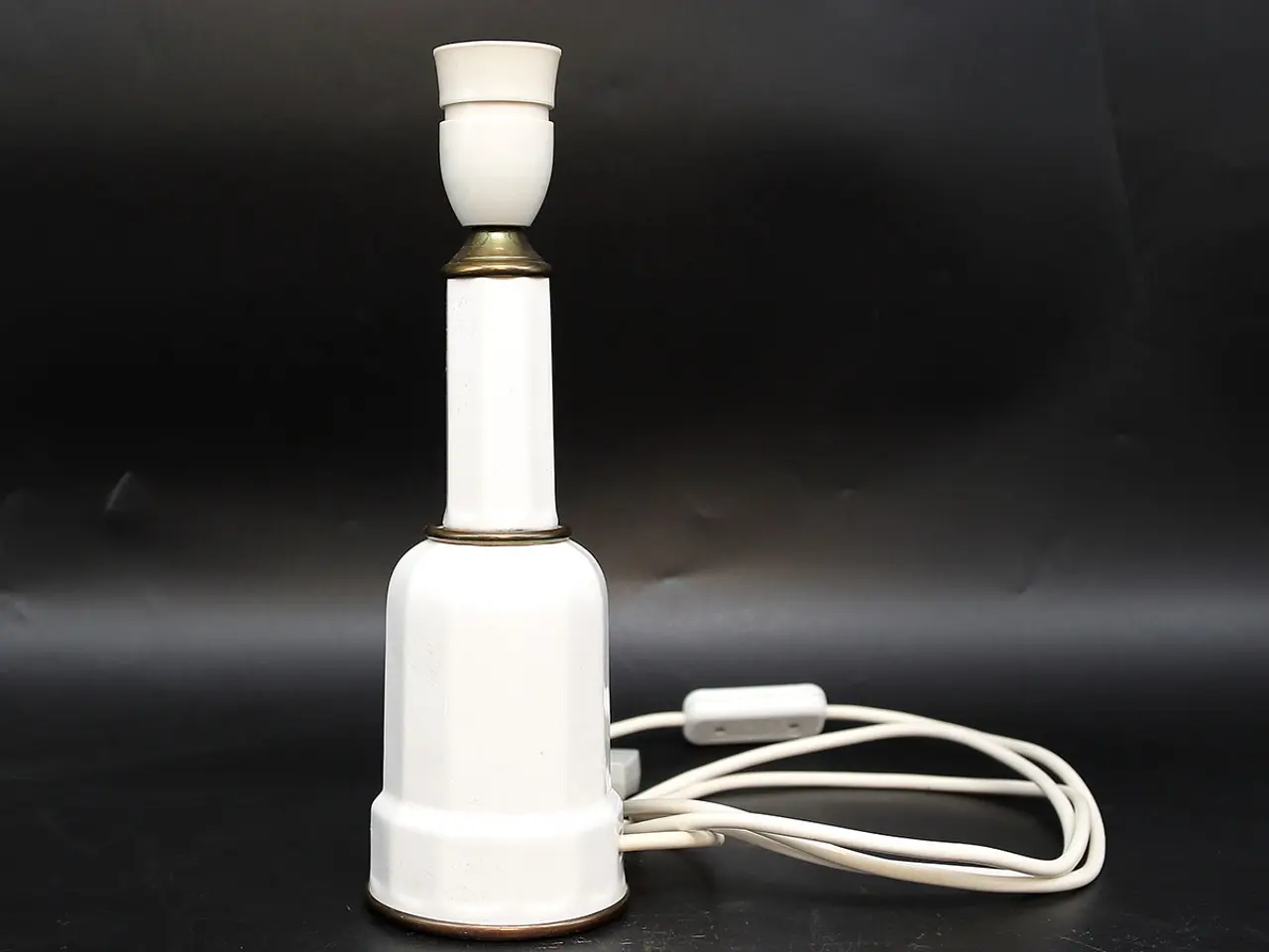 Billede 1 - Heiberg bordlampe i hvidt porcelæn og messing