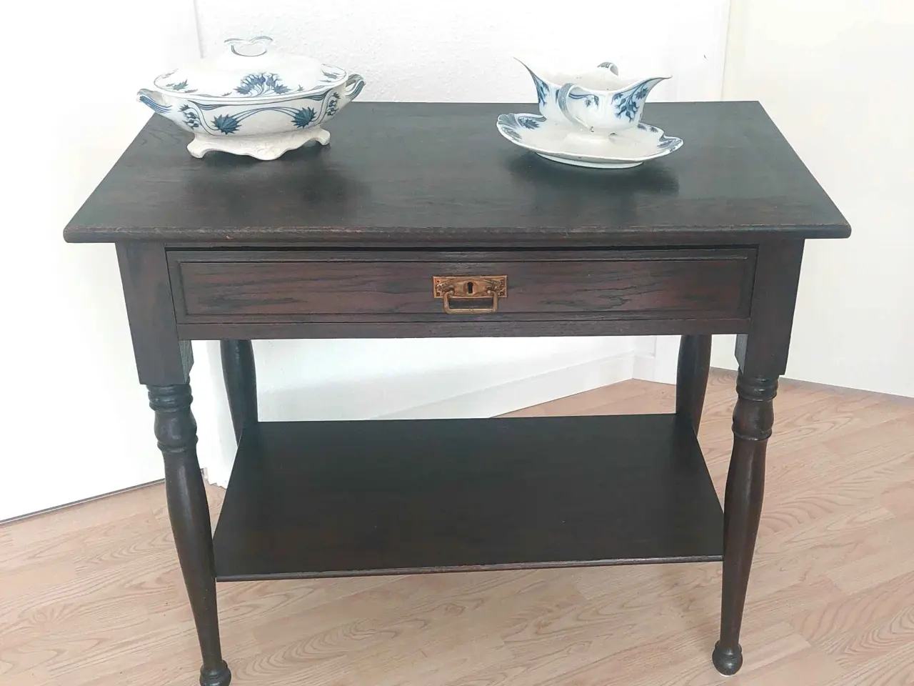 Billede 1 - Anrette bord