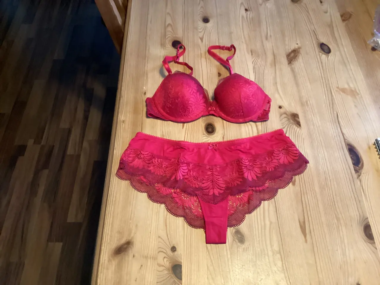 Billede 2 - Nye Bh- Sæt. Forskellige Str / Corsage.