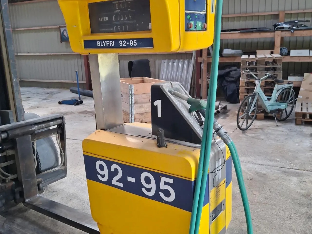 Billede 1 - Benzin stander tank