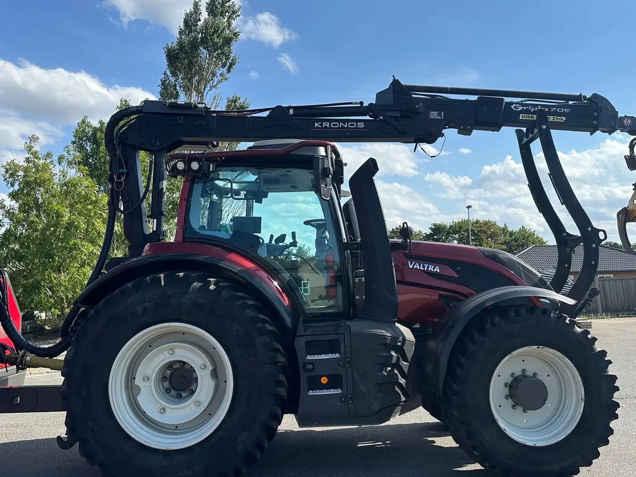 Billede 5 - Valtra T234s Med Jenz 360 Flishugger og Alsidig 23m3 Flisvogn