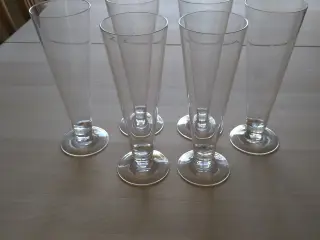 6 høje ølglas og 2 cognac glas