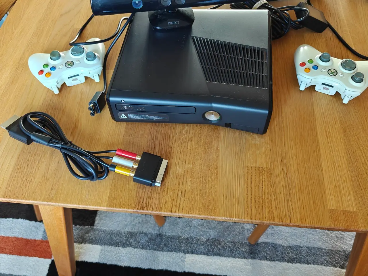 Billede 1 - Microsoft Xbox 360 konsol med Kinect sensor