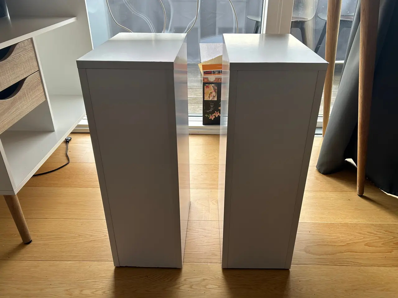 Billede 5 - 🛏️ 2x VICCO Enton små natborde – hvide