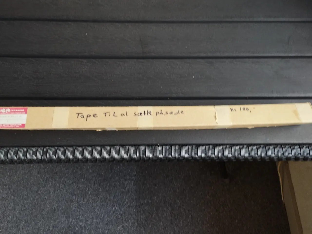 Billede 2 - Tape til at sætte på sæde til Suzuki m.c. lilla
