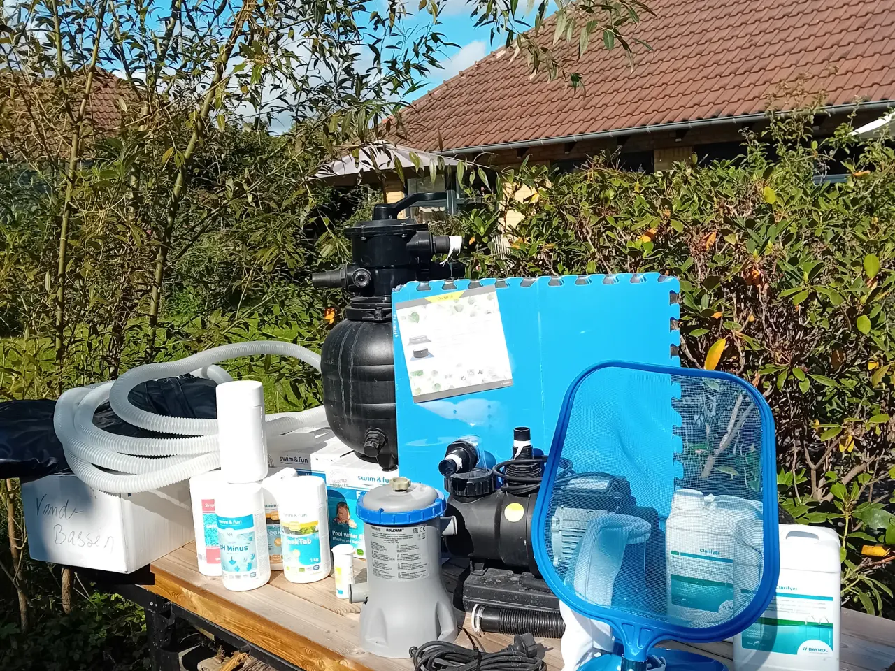 Billede 1 - Havebassin/pool 1000 liter med masser af tilbehør.