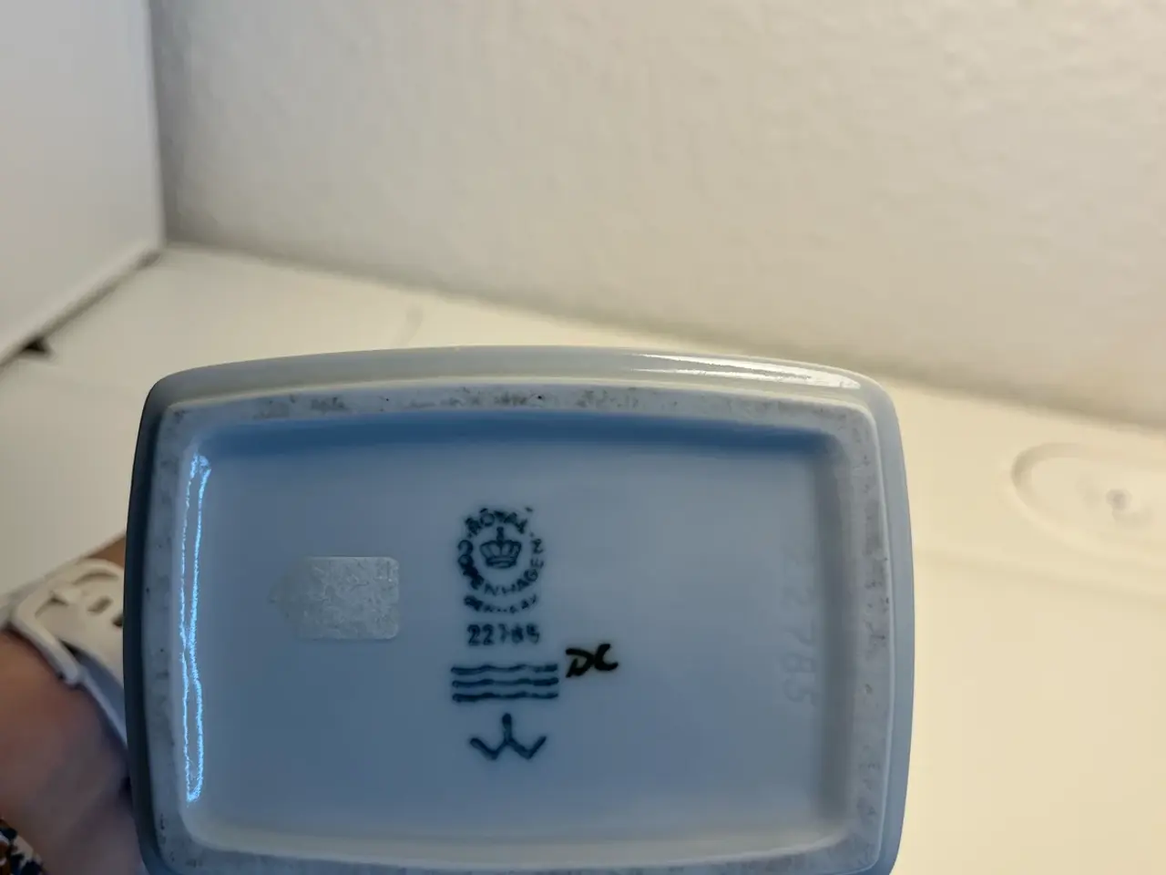 Billede 3 - Vase fra Royal Copenhagen, designet afIvan Weiss.
