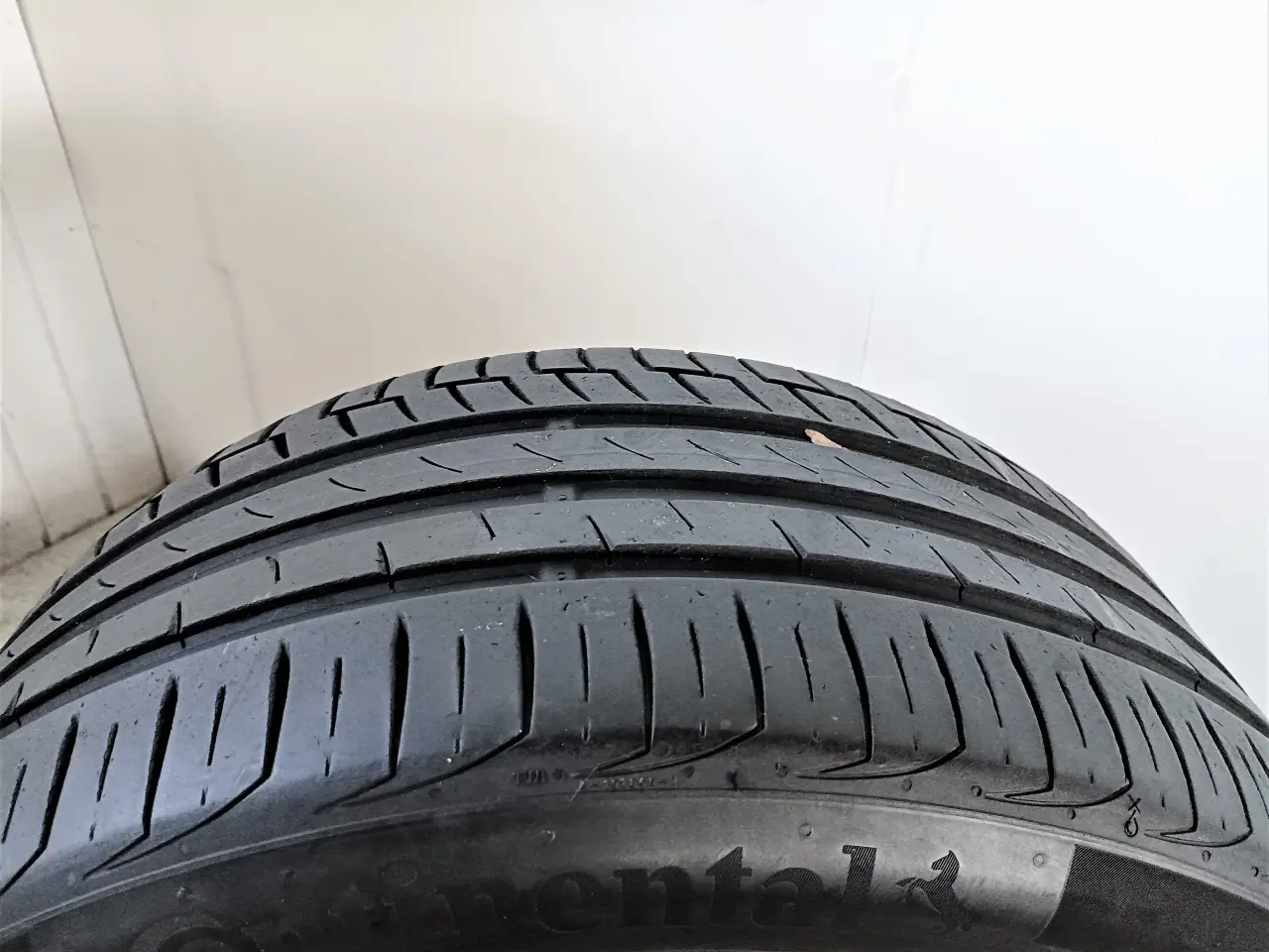 Billede 3 - sommerdæk - 245/40R18 93Y Continental (2stk)