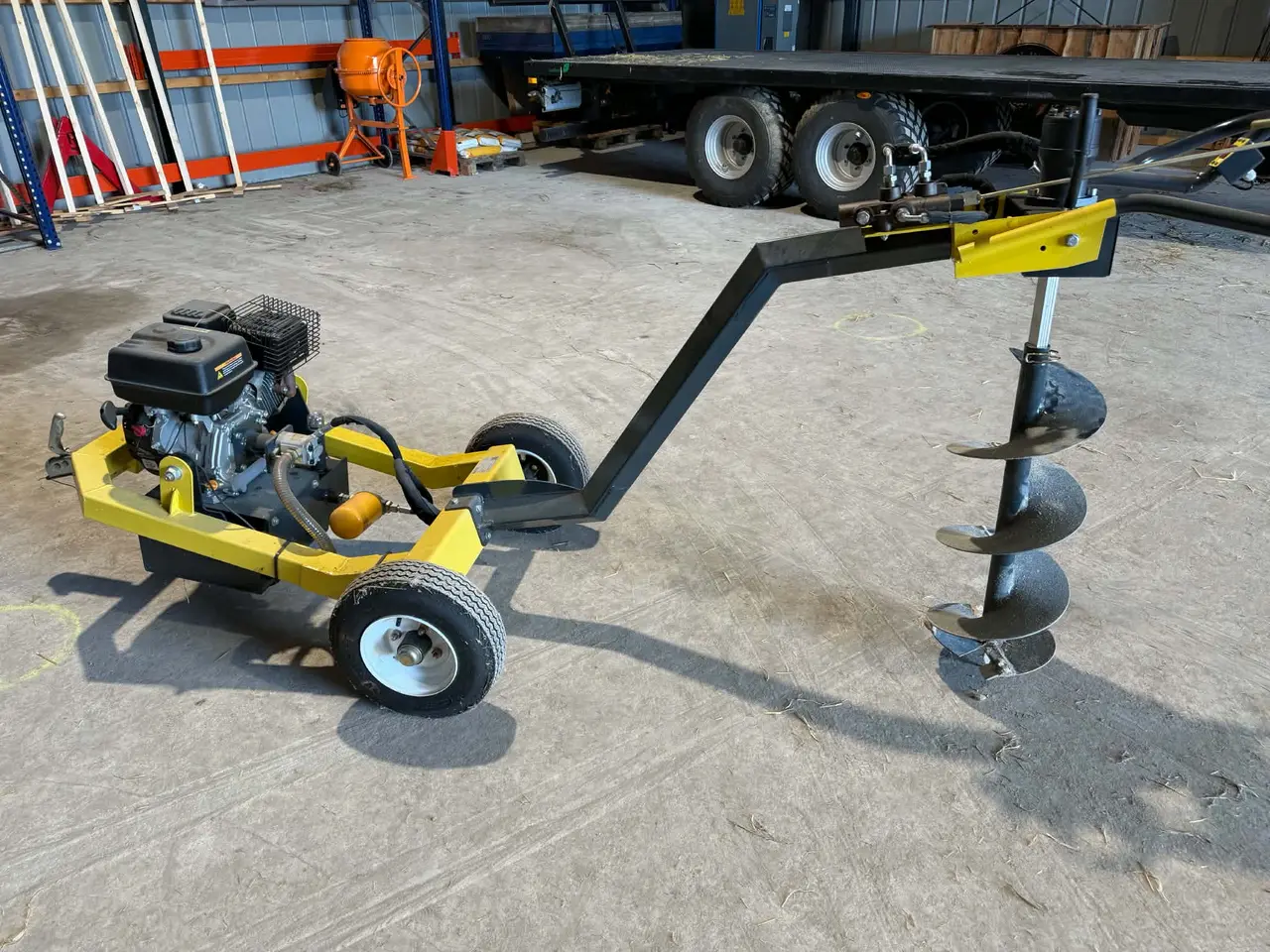 Billede 1 - Mobilt hydraulisk pælebor med 9hk benzinmotor.