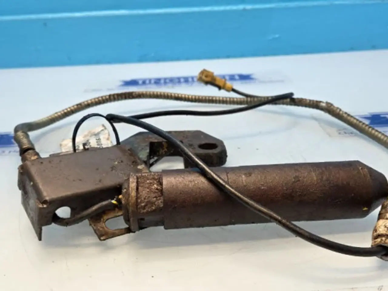 Billede 3 - Massey Ferguson 3060 Sensor Pin 3382356M2