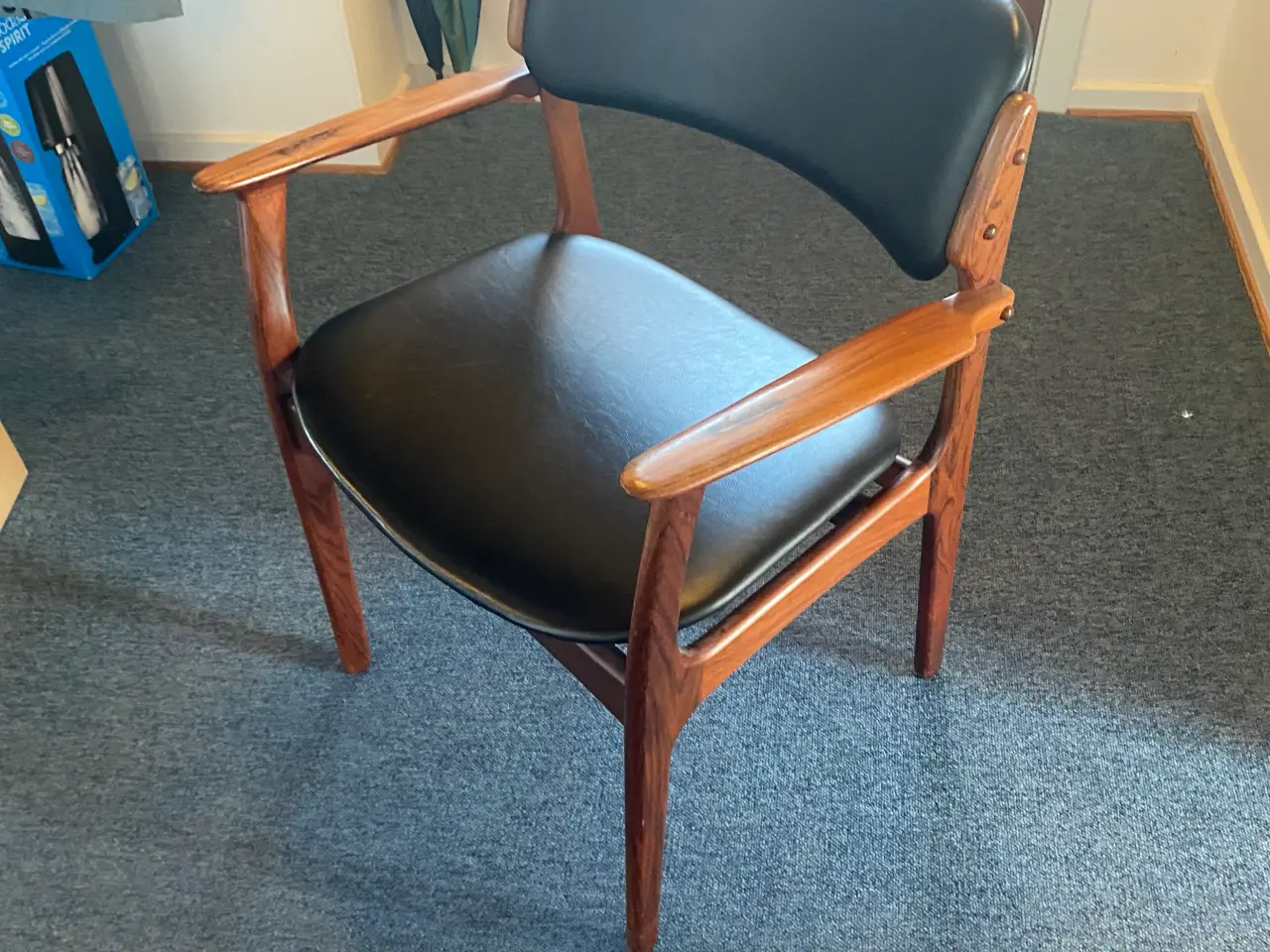 Billede 1 - Svenstrup palisander skrivebord plus stol og reol