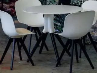 Cafebord i corian 4 ben