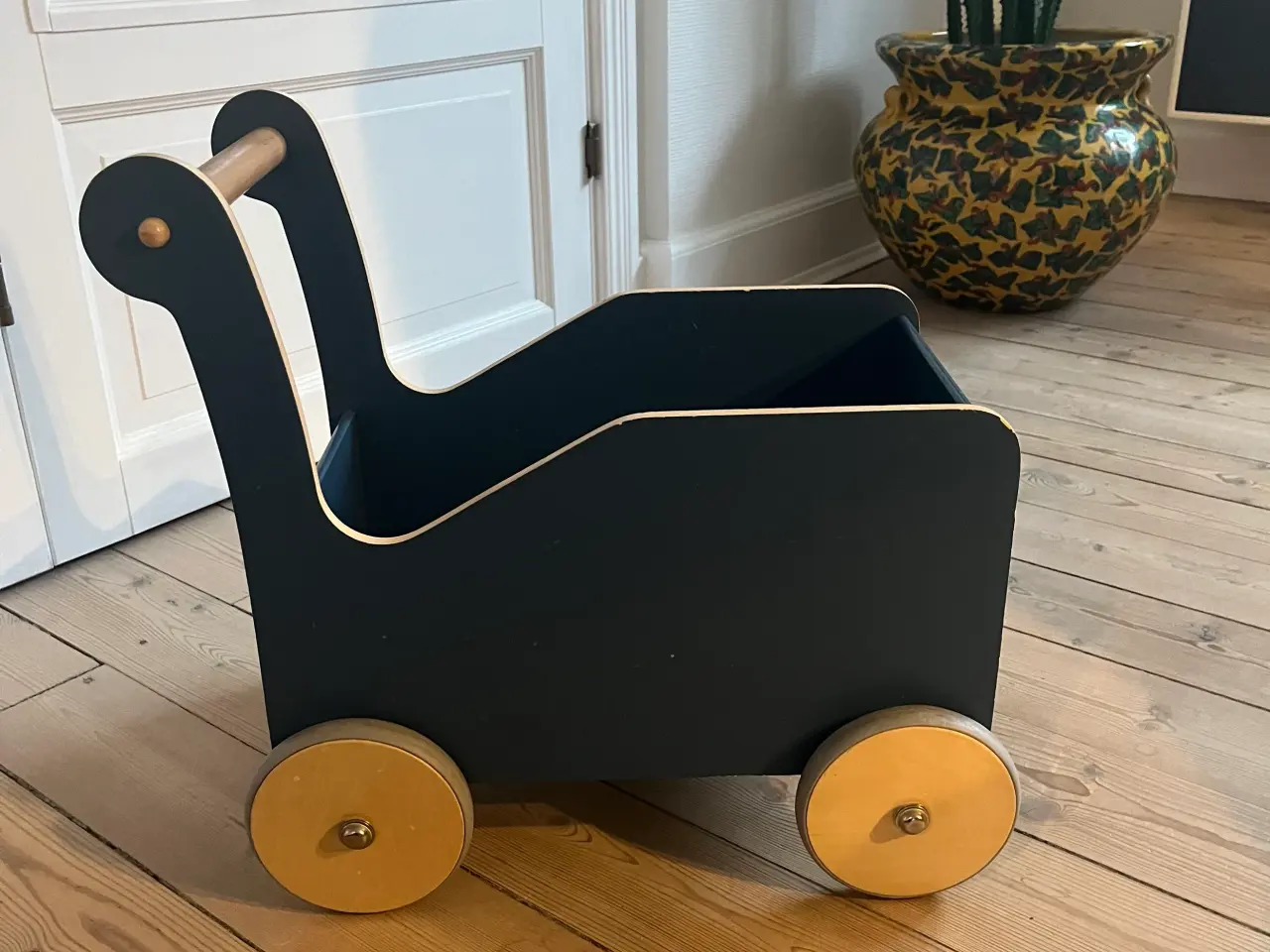 Billede 2 - Zebra Gåvogn kr 175