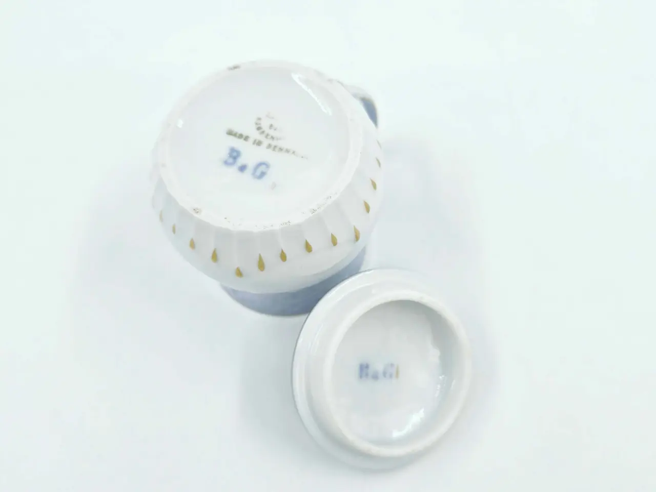 Billede 11 - Mågestel Sennepskrukke/Cremekop Porcelæn