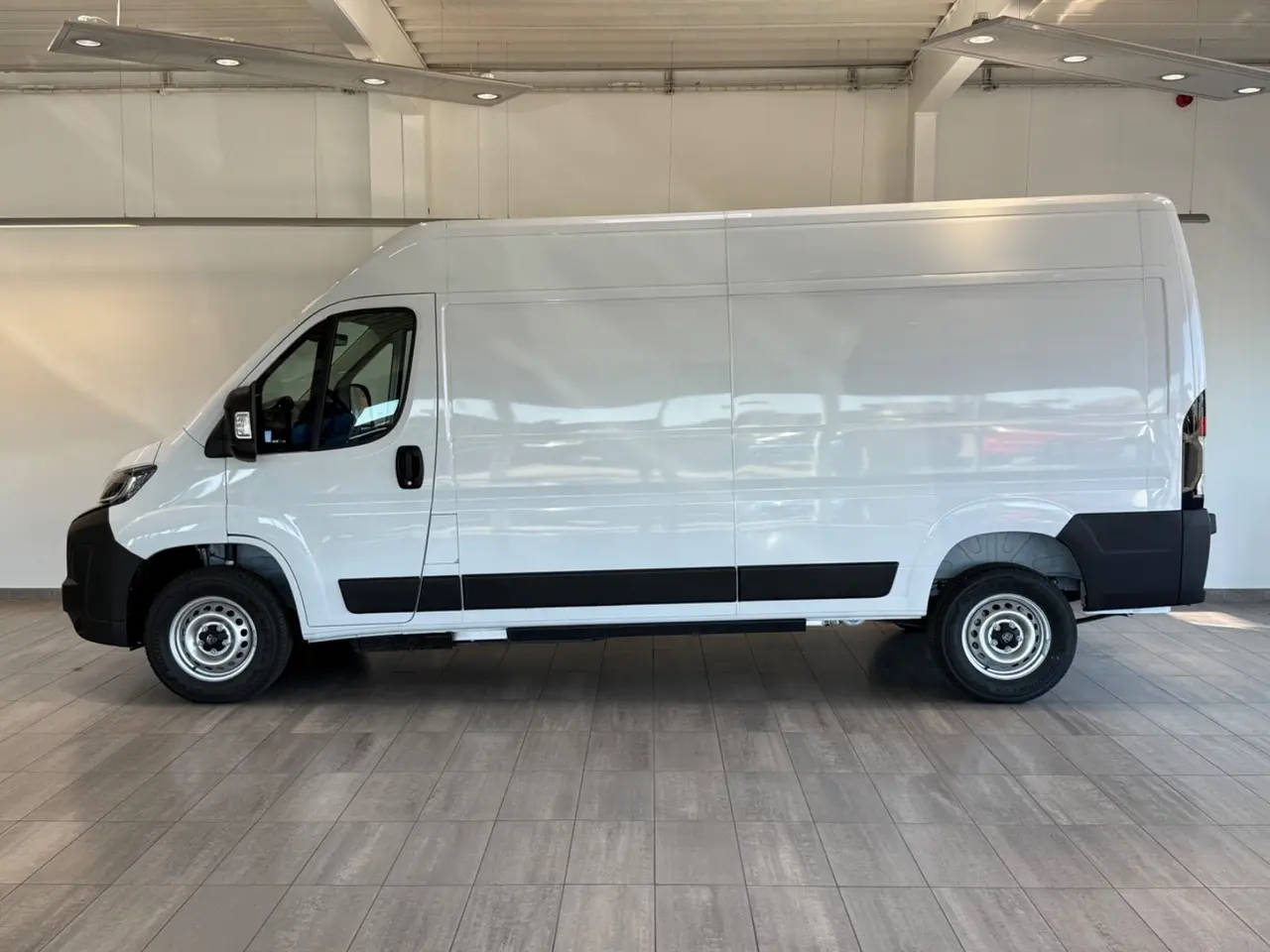 Billede 3 - Peugeot e-Boxer 435 110 L3H2 Premium